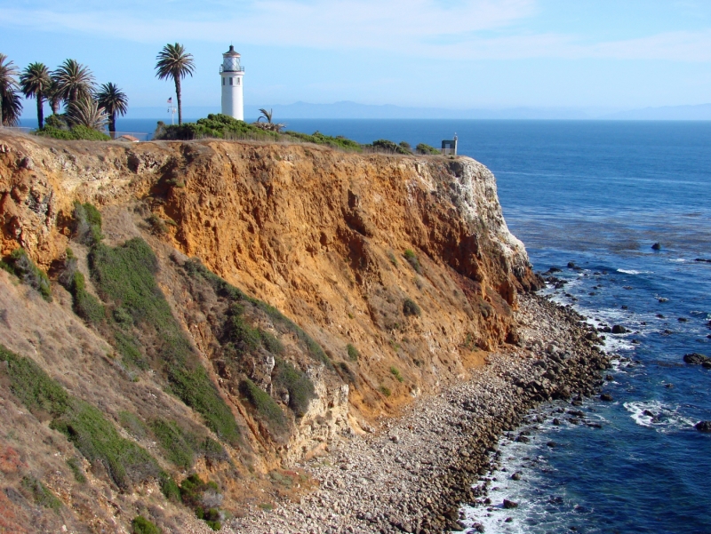 Lighthouse on the cliff in Palos Verdes, California Qwik Focus